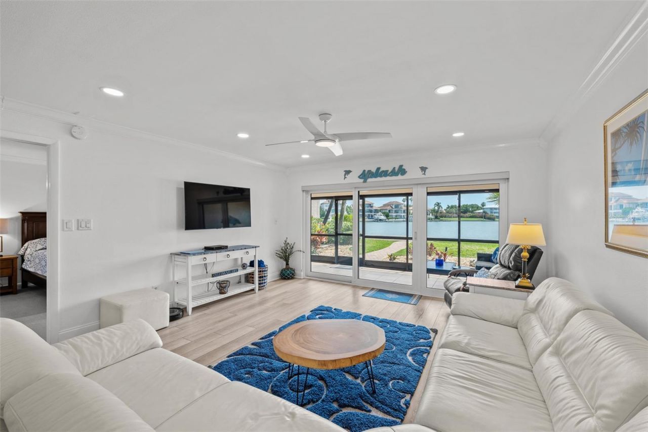 4740 Brittany Drive S, Unit 31, Saint Petersburg, FL 33715 Photo
