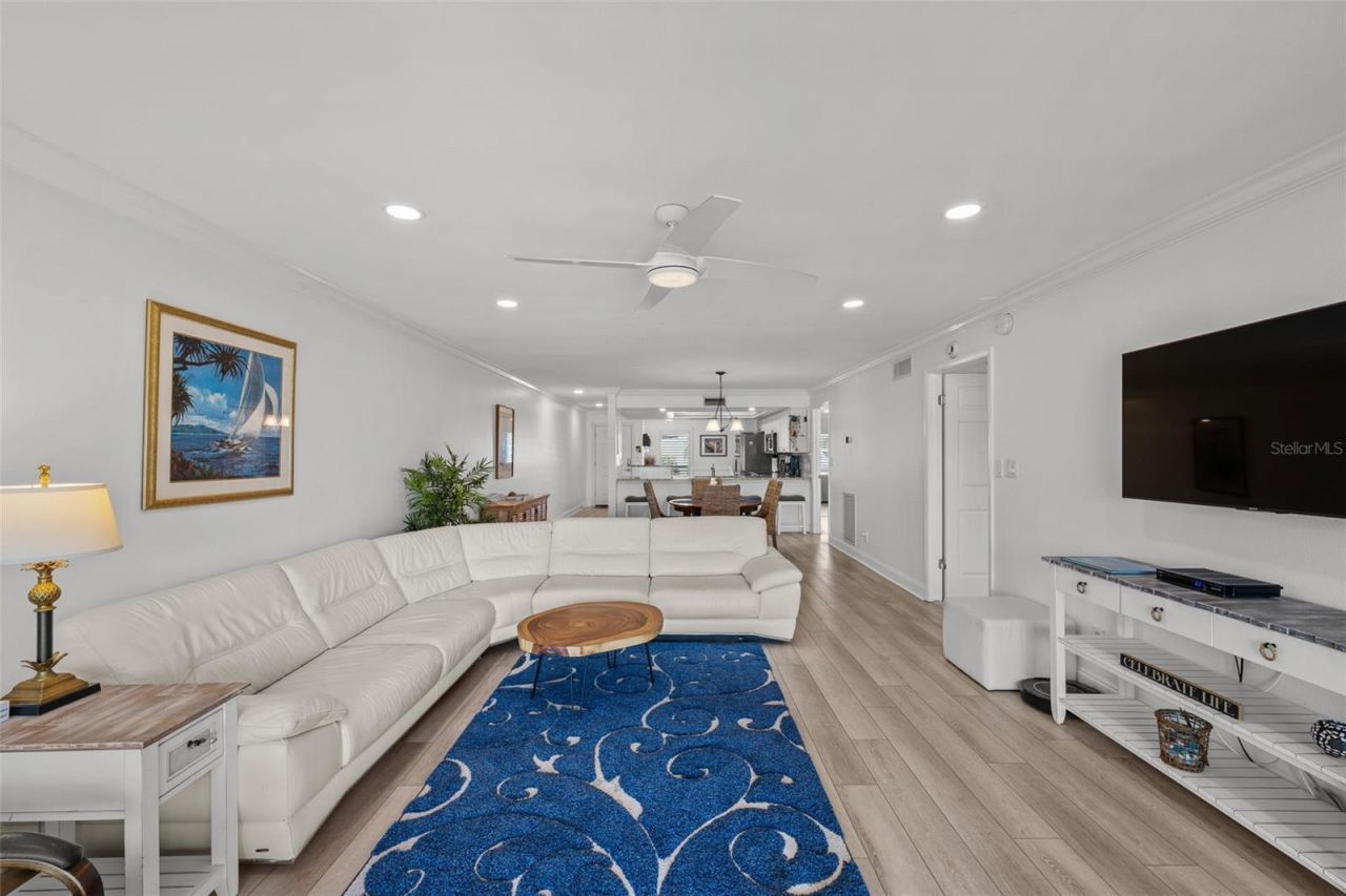 4740 Brittany Drive S, Unit 31, Saint Petersburg, FL 33715 Photo