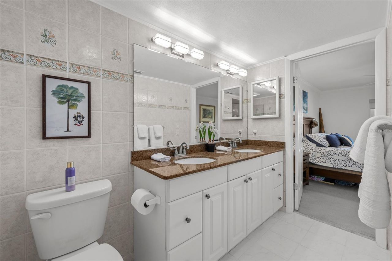 4740 Brittany Drive S, Unit 31, Saint Petersburg, FL 33715 Photo