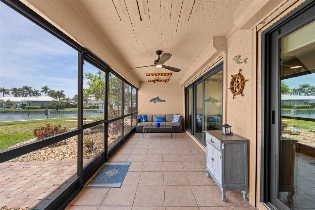 4740 Brittany Drive S, Unit 31, Saint Petersburg, FL 33715 Photo