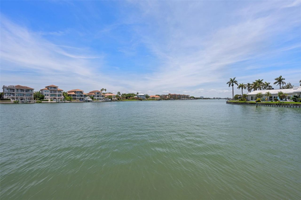 4740 Brittany Drive S, Unit 31, Saint Petersburg, FL 33715 Photo