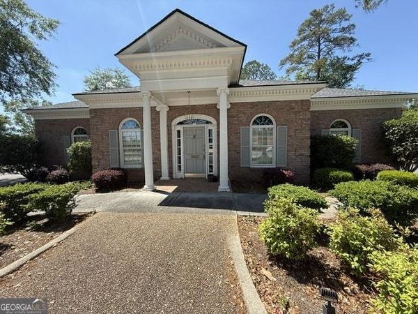 2718 N Oak Street, Valdosta, GA 31602