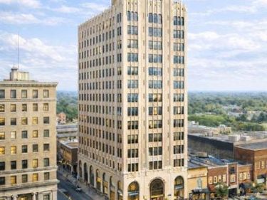 28 N Saginaw Street, Pontiac, MI 48342