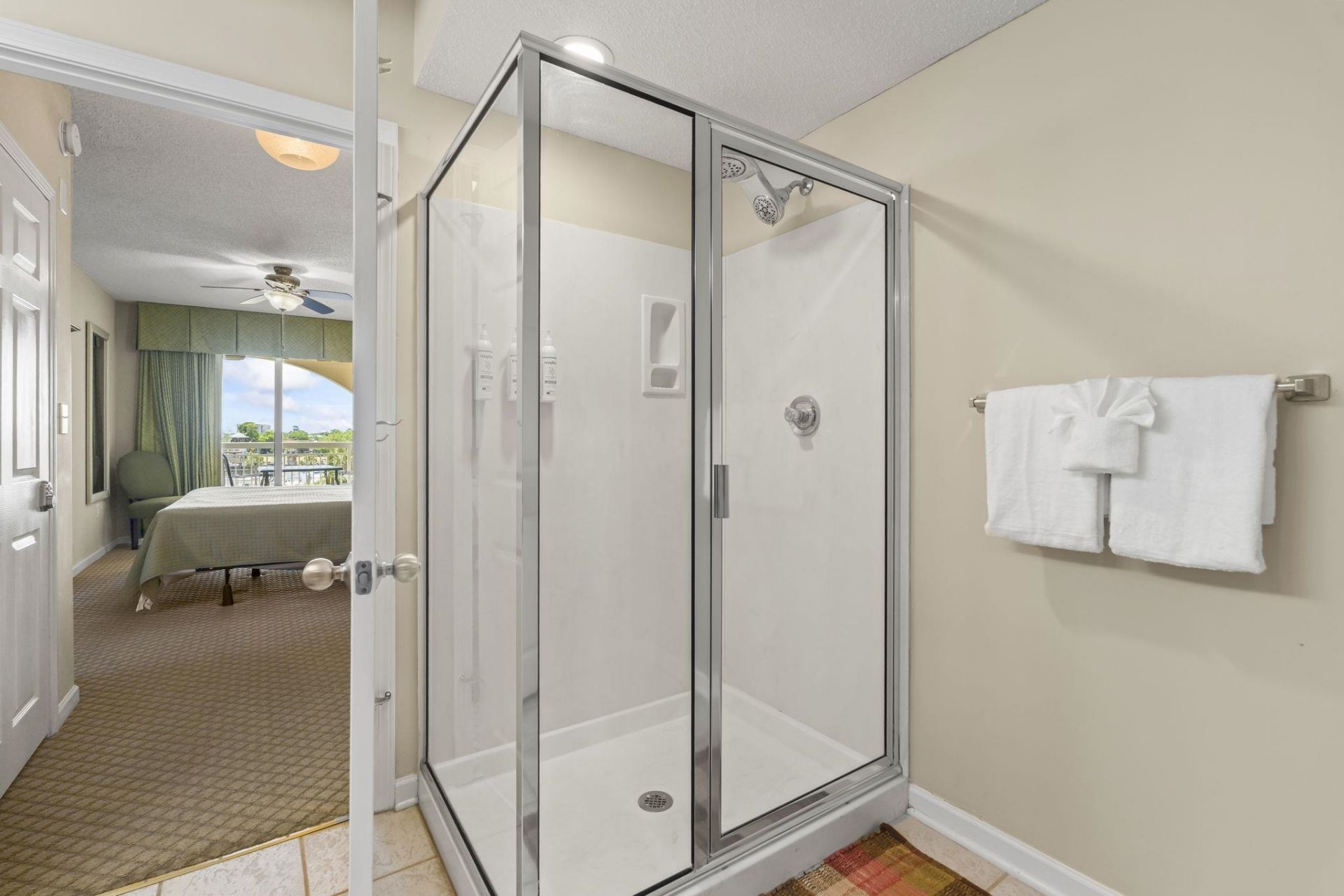 4801 Harbor Pointe Dr. Photo 19