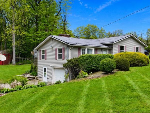 1334 Chew Rd, Mansfield, OH 44903