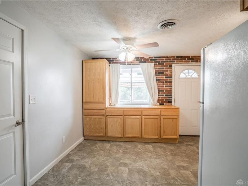 7411 Biscayne Court, Dayton, OH 45424 Photo 9