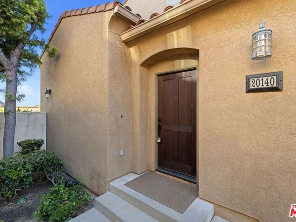 20140 Pienza Lane, Porter Ranch, CA 91326