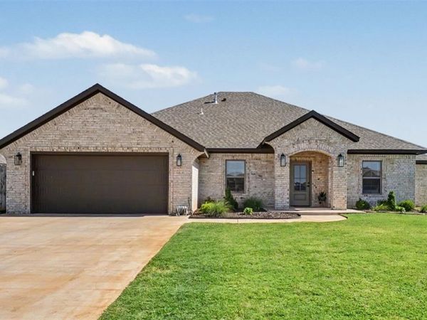 706 Sheryl Lane, Altus, OK 73521