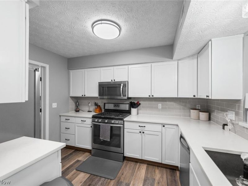 13913 Woodcroft, North Royalton, OH 44133 Photo 10