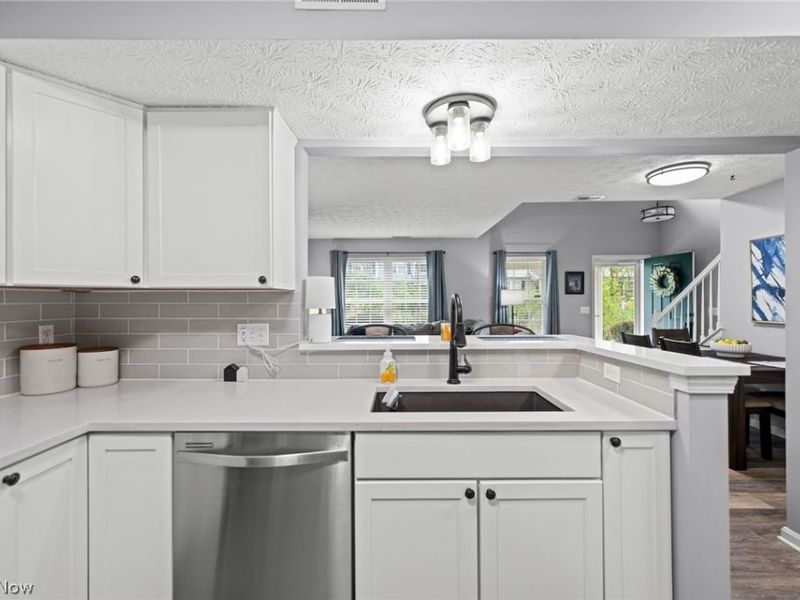 13913 Woodcroft, North Royalton, OH 44133 Photo 9