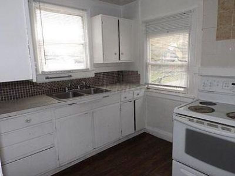 2765 Cleveland Avenue , Unit B, Columbus, OH 43224 Photo 1