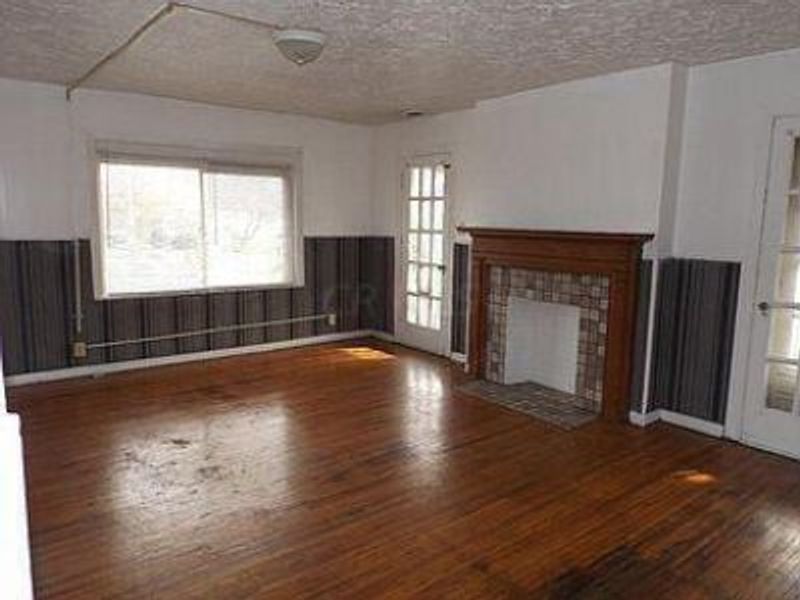 2765 Cleveland Avenue , Unit B, Columbus, OH 43224 Photo 2