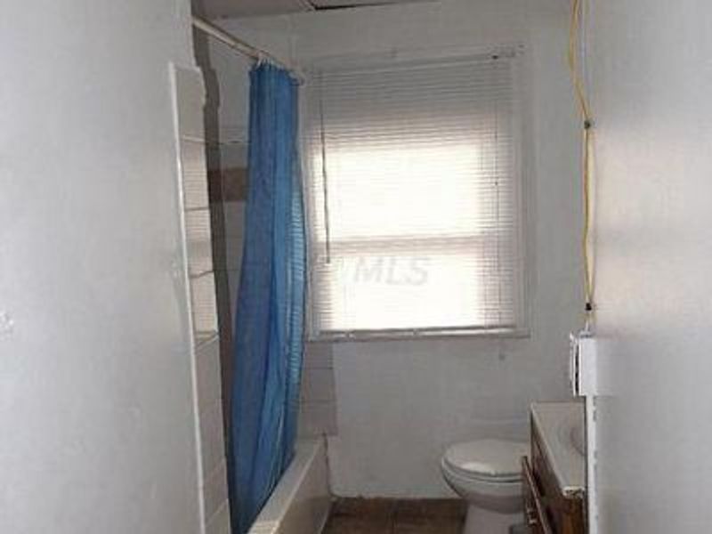 2765 Cleveland Avenue , Unit B, Columbus, OH 43224 Photo 4