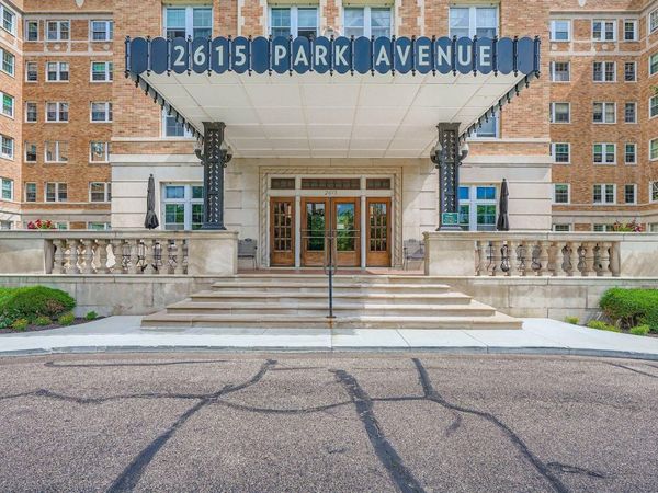 2615 Park Avenue, Unit B-2, Minneapolis, MN 55407