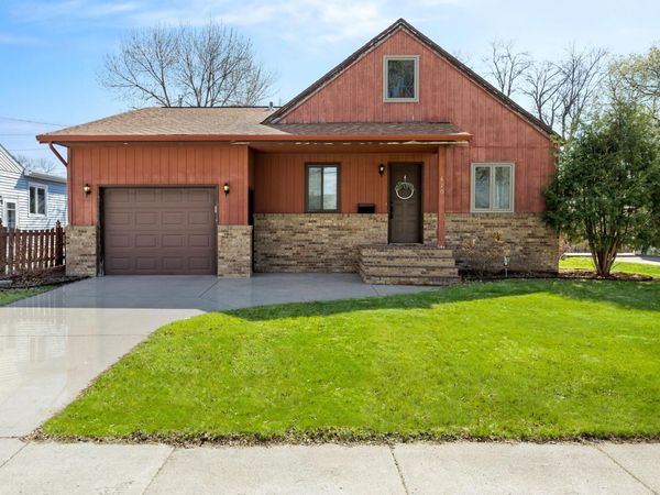 620 12th Street N, Moorhead, MN 56560
