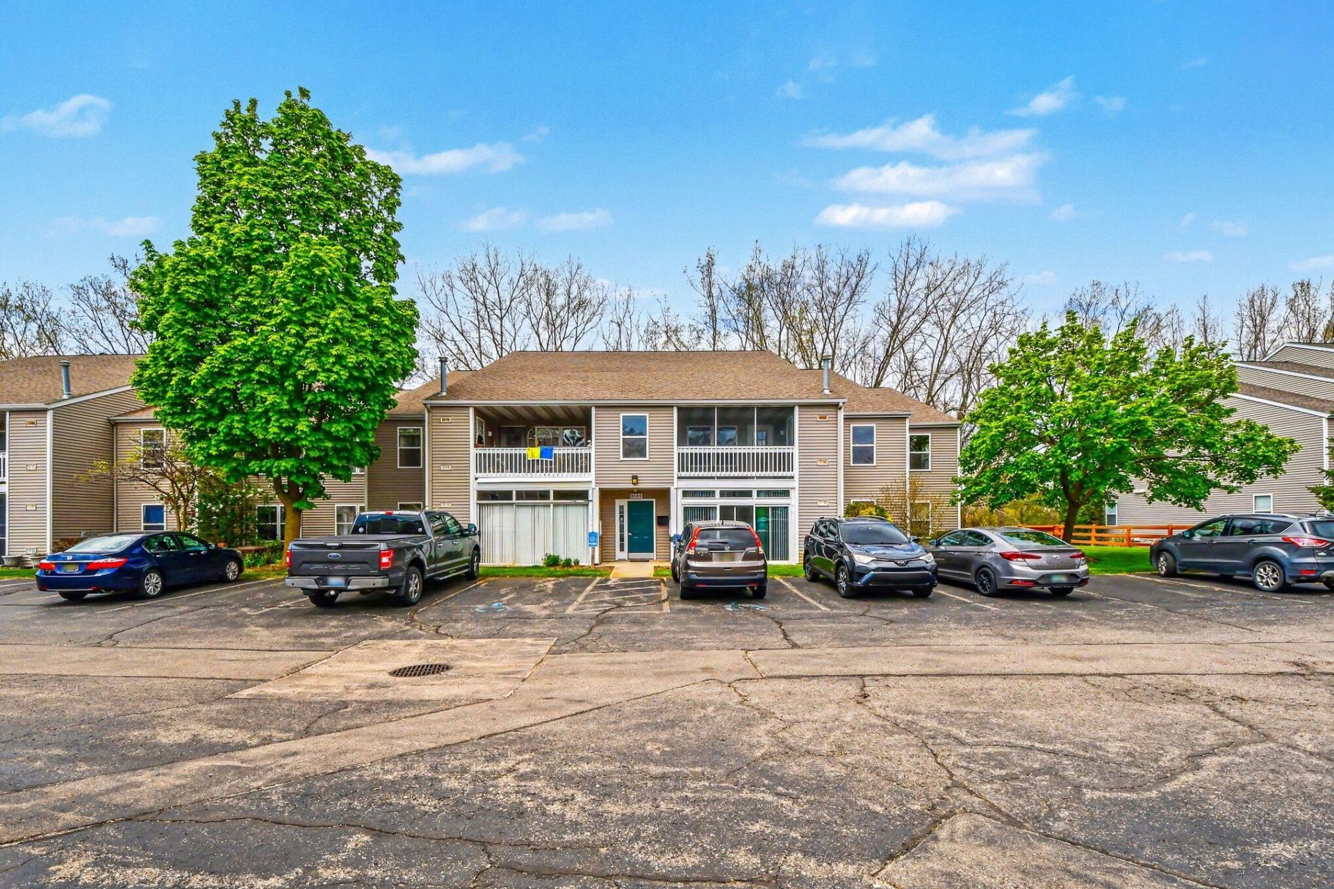 3101 Poplar Creek Drive Se, Unit 302, Grand Rapids, MI 49512 Main Photo