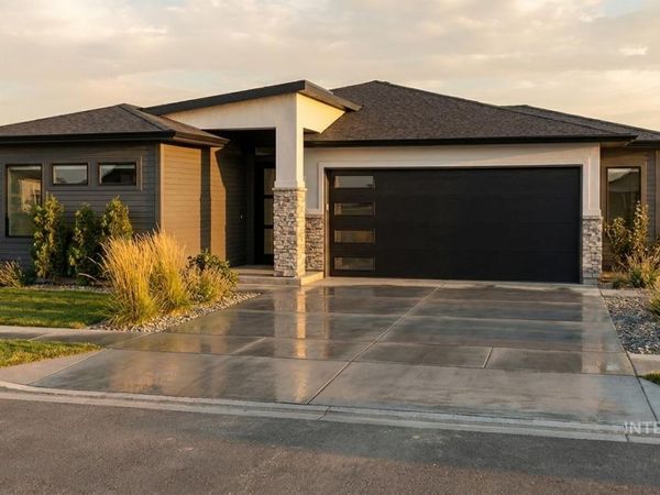 10734 W Lahinch Ln, Kuna, ID 83634