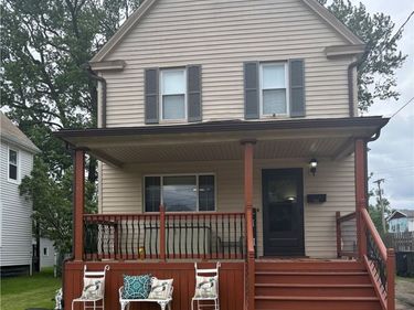 716 Foster Avenue, Elyria, OH 44035