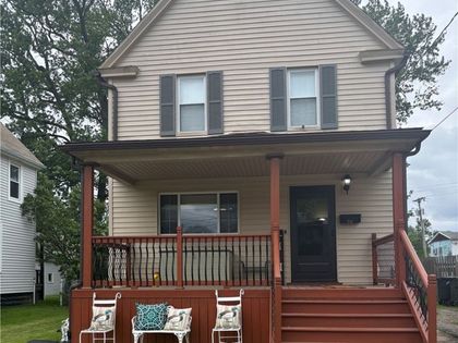 716 Foster Avenue Elyria, OH 44035
