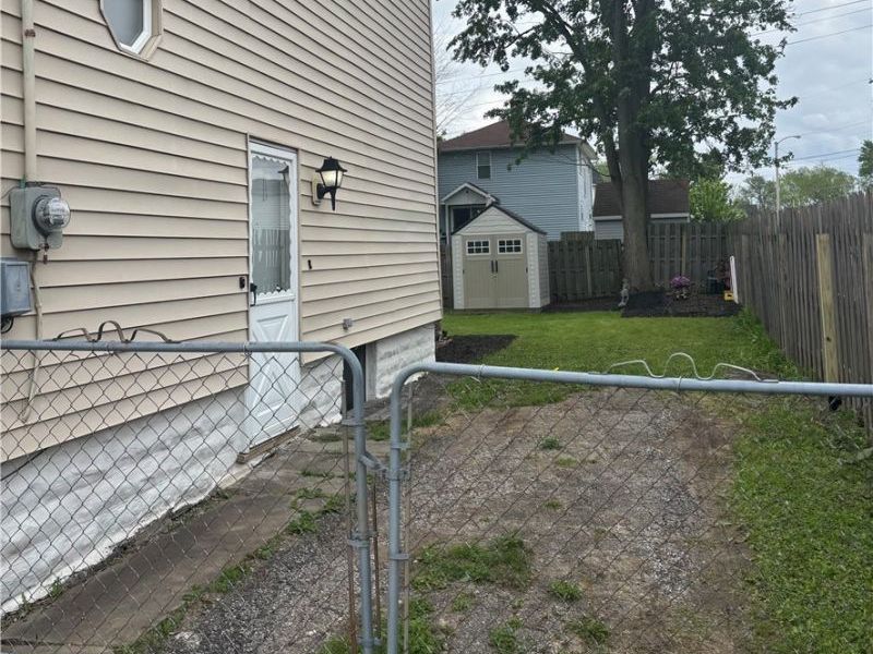 716 Foster Avenue, Elyria, OH 44035 Photo 4