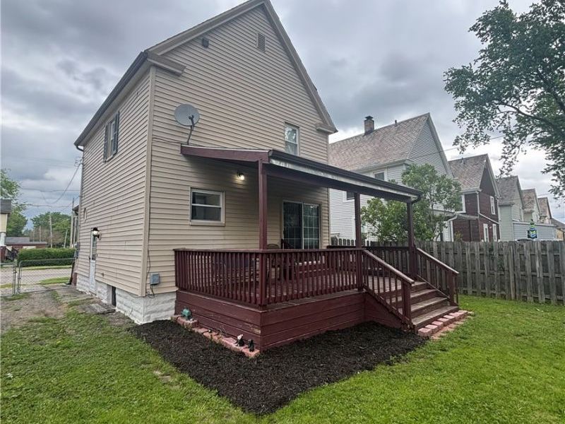 716 Foster Avenue, Elyria, OH 44035 Photo 9
