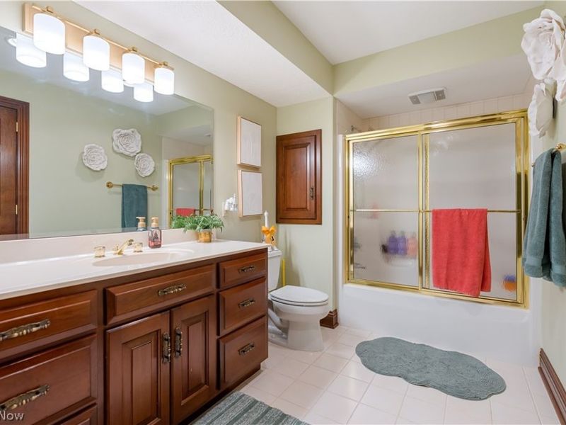 6182 Bertram Avenue NW, Canton, OH 44718 Photo 32