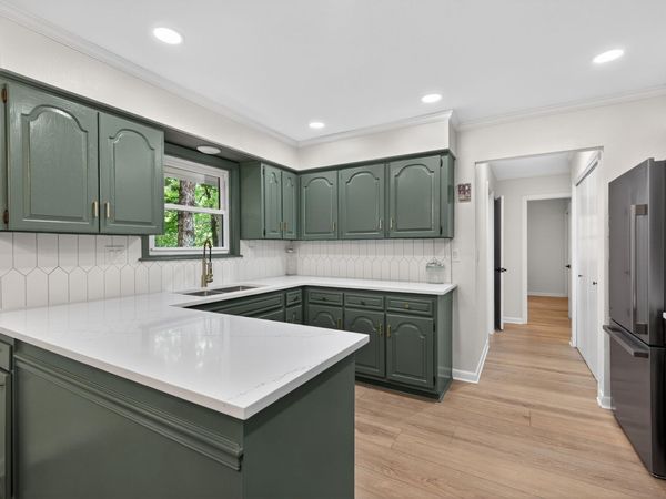 8 Cambre Circle, Hot Springs Village, AR 71909