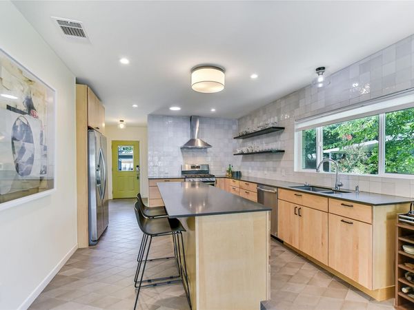 3004 Breeze TER, Austin, TX 78722