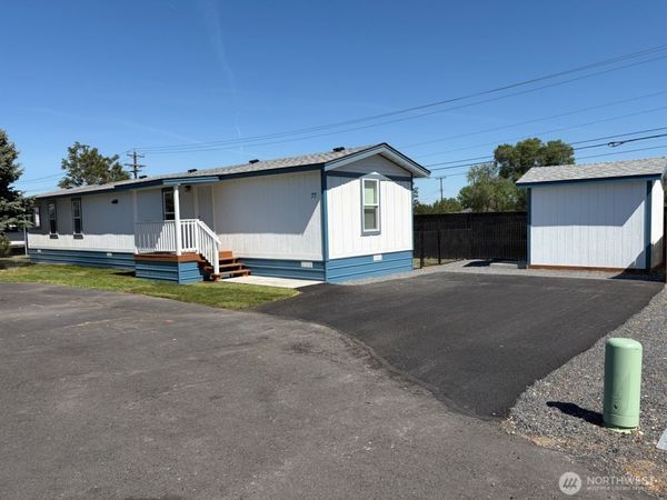 3010 W Peninsula Drive, Unit 77, Moses Lake, WA 98837