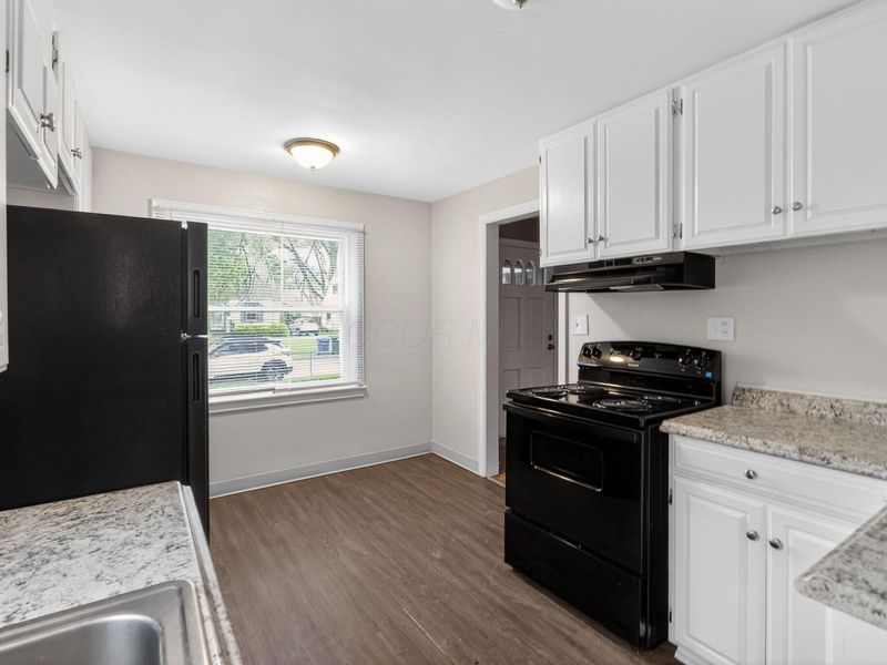 2458 Renwood Place , Columbus, OH 43211 Photo 17