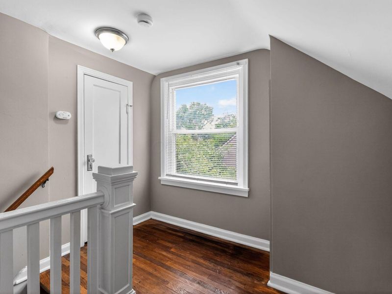2458 Renwood Place , Columbus, OH 43211 Photo 22