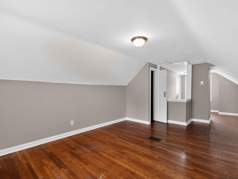2458 Renwood Place , Columbus, OH 43211 Photo 26