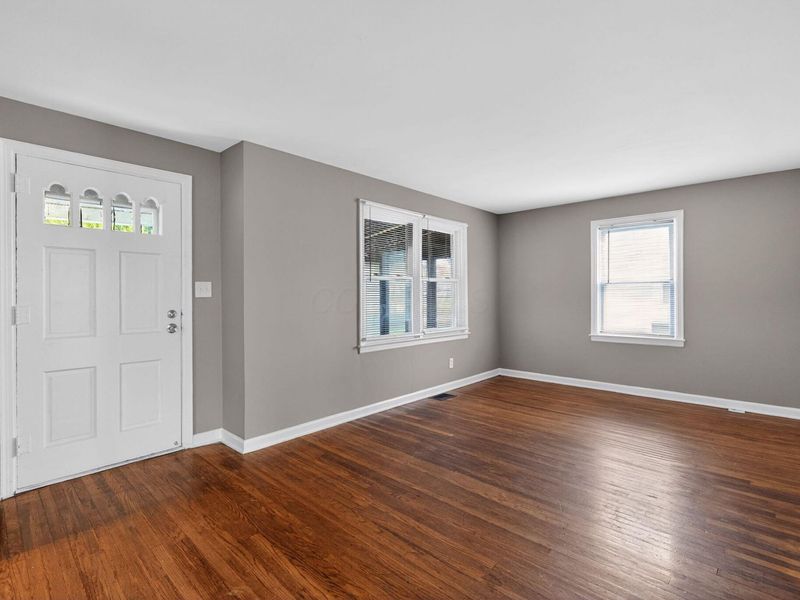 2458 Renwood Place , Columbus, OH 43211 Photo 7