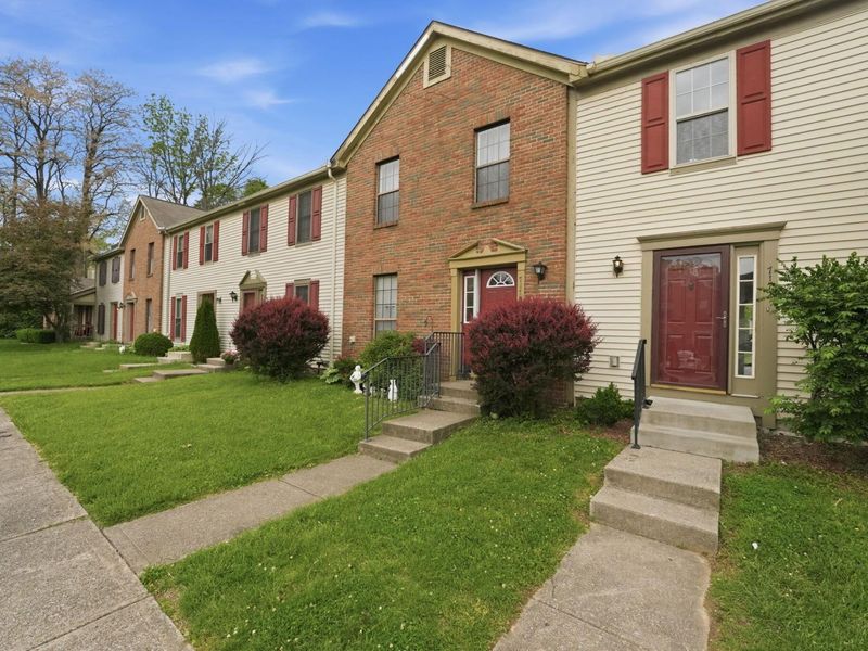7172 Crofton Court , Reynoldsburg, OH 43068 Photo 3
