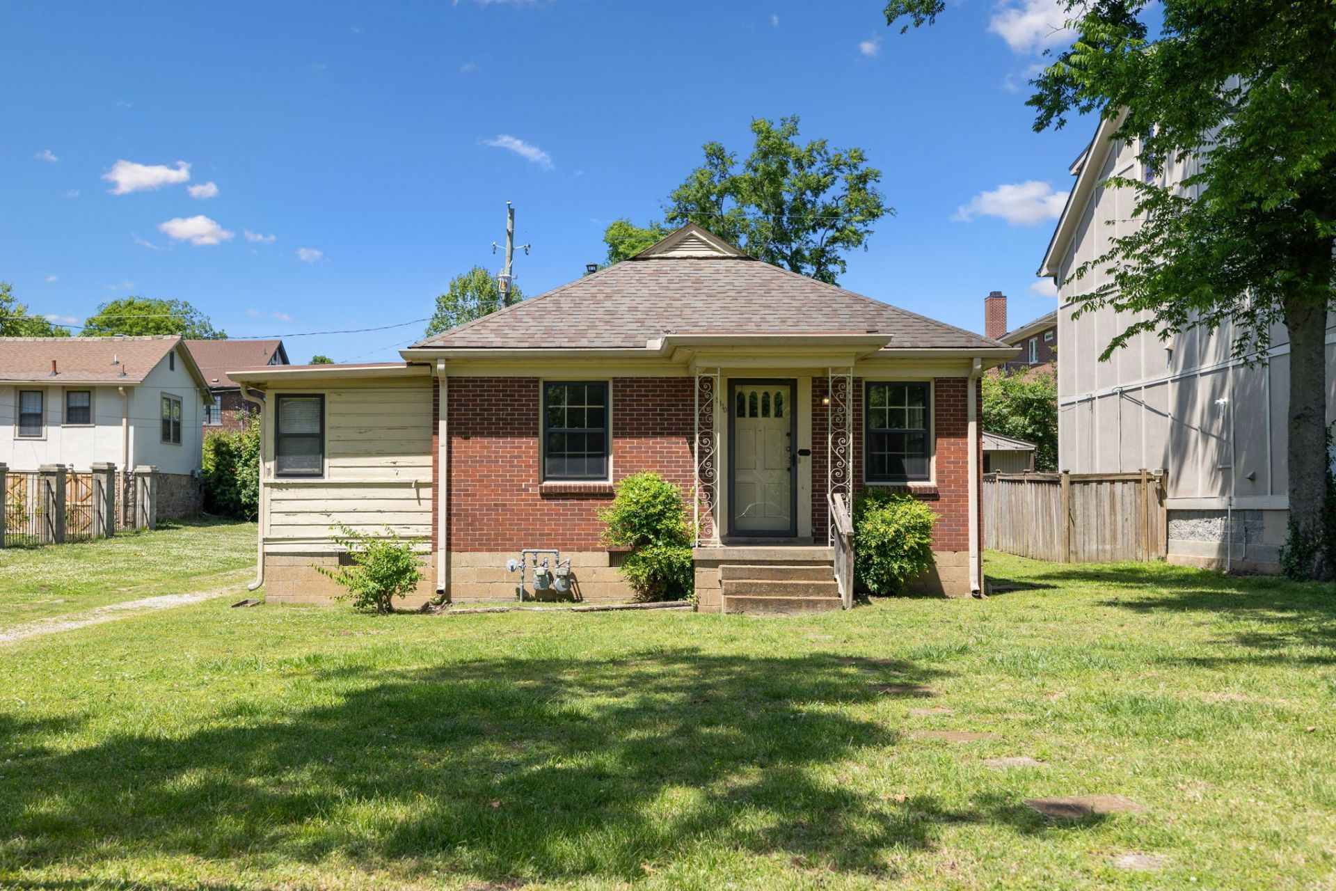 2110A W Linden Ave Nashville, TN 37212