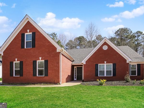 5382 Valley Forest Way, Flowery Branch, GA 30542