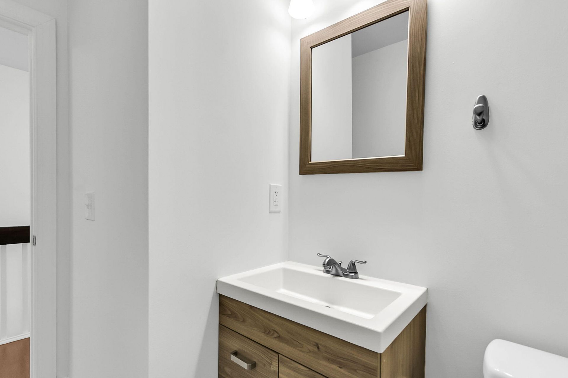 5001 Gaffney Street Photo 32