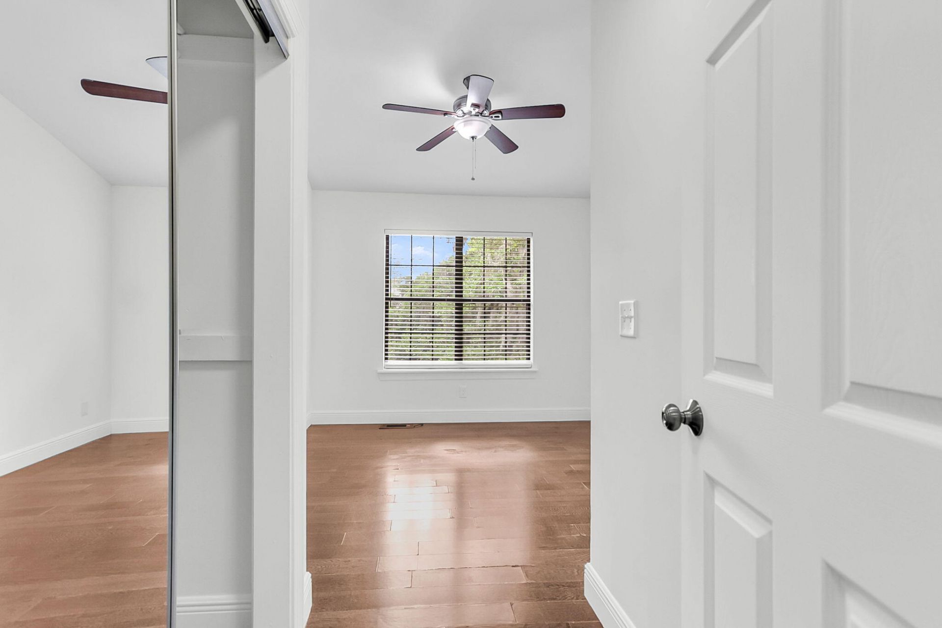 5001 Gaffney Street Photo 34
