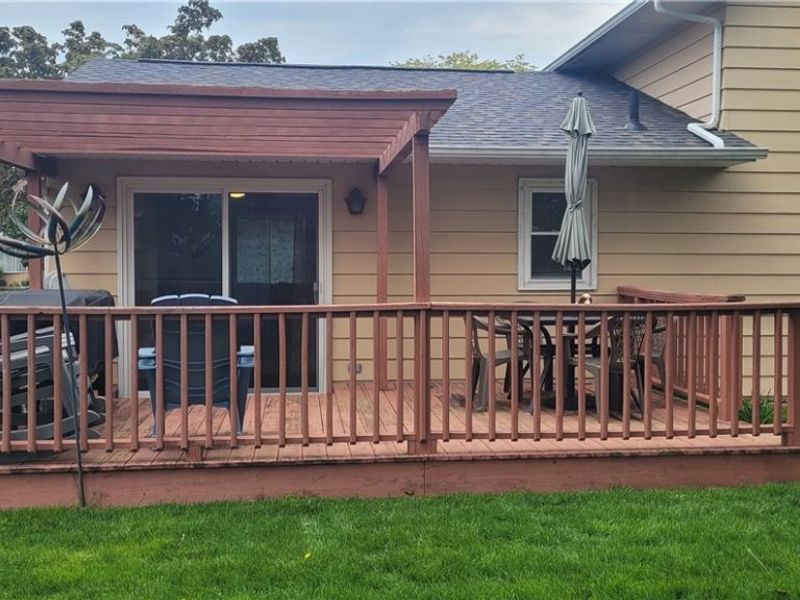 157 Hemlock Drive, Elyria, OH 44035 Photo 5