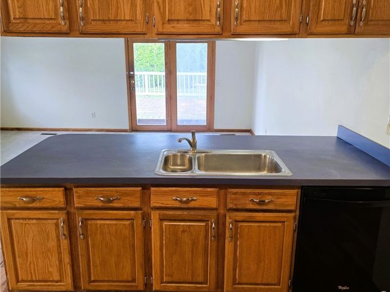 13968 W Sprague Road, Middleburg Heights, OH 44130 Photo 5