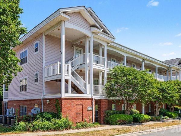 9241 Meadow Vista Road , Charlotte, NC 28213