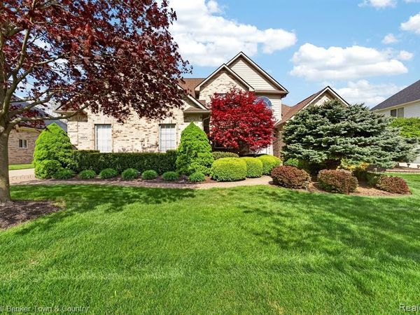 26974 Debiasi Drive , Brownstown Twp, MI 48174