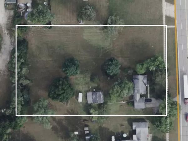 9282 Wayne Road , Romulus, MI 48174
