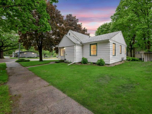120 W 9th Street, Fairmont, MN 56031