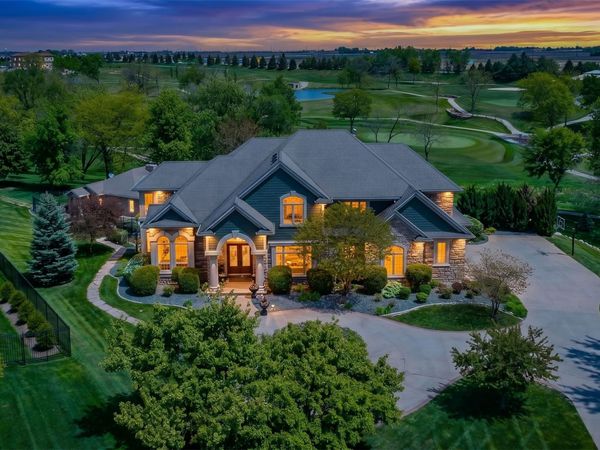 2817 NE Seneca Drive, Ankeny, IA 50021
