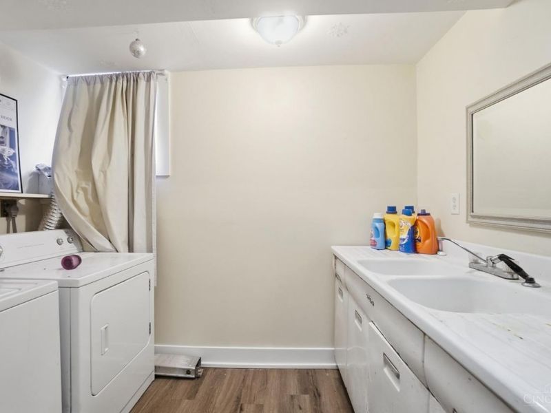 439 Warner Street, Cincinnati, OH 45219 Photo 38