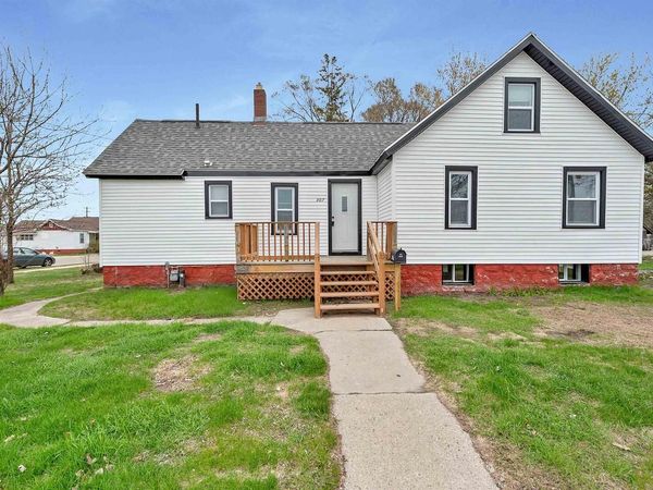 307 OGDEN STREET, Marinette, WI 54143