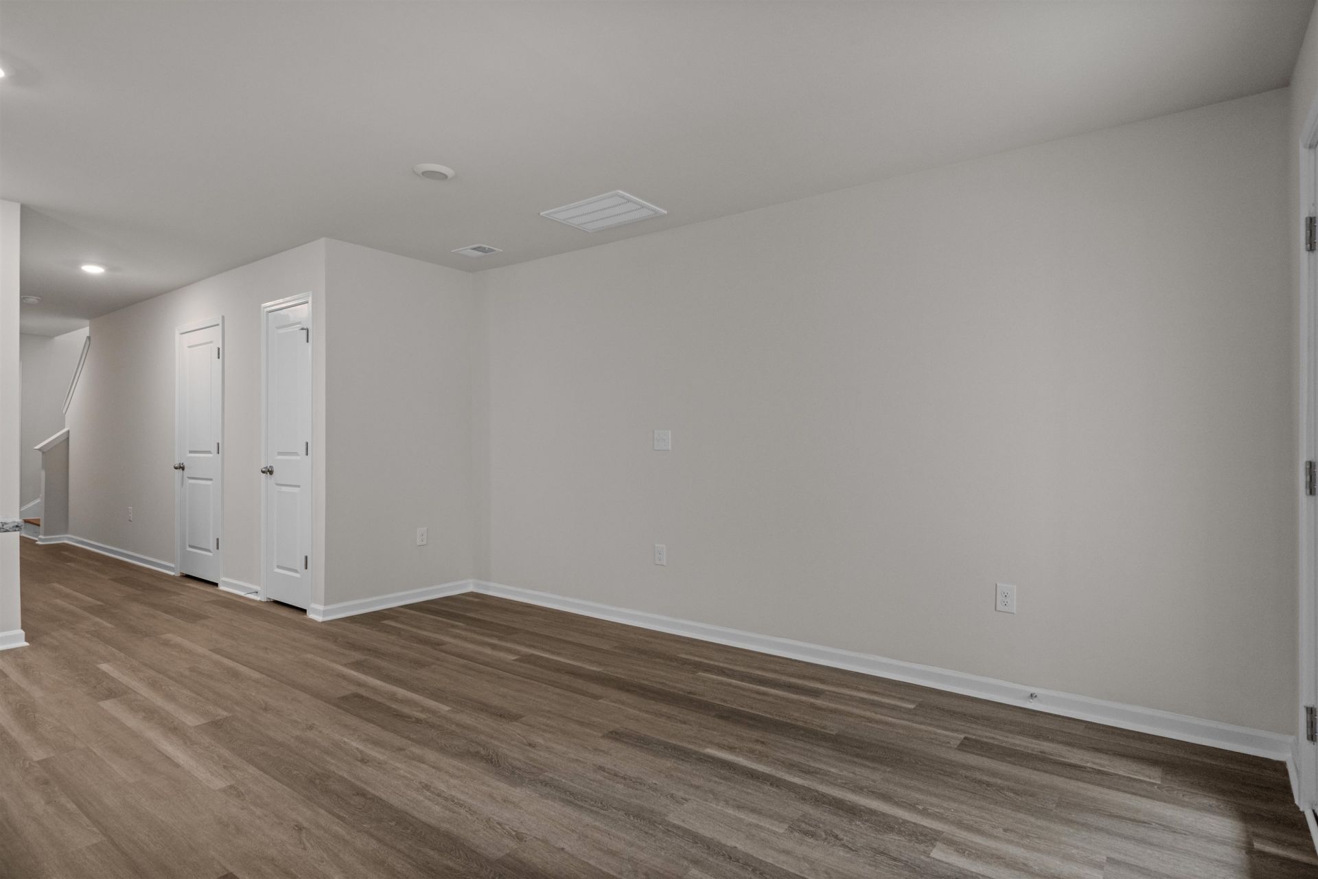 547 Gemstone Blvd Photo 12