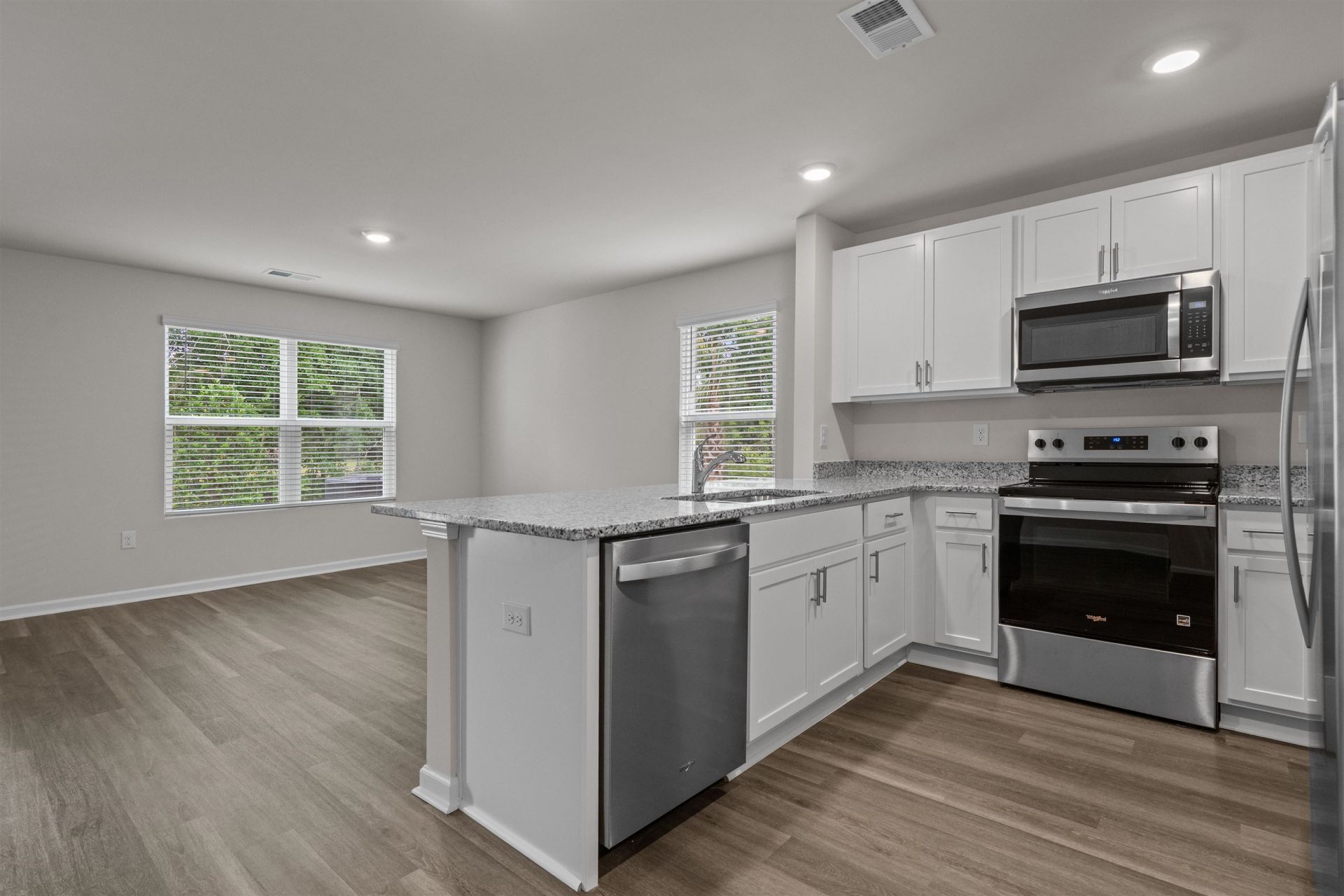 547 Gemstone Blvd Photo 15