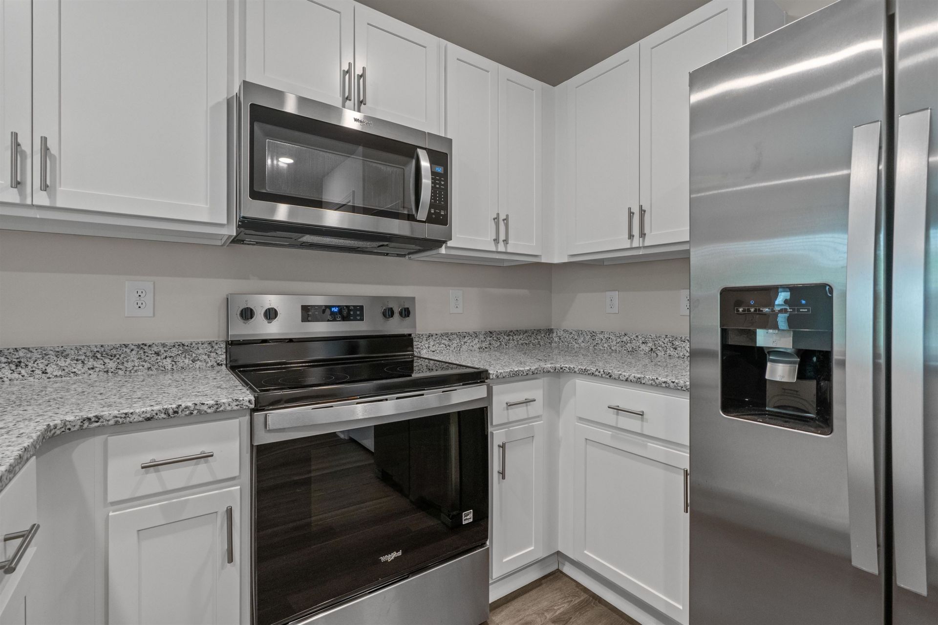 547 Gemstone Blvd Photo 16